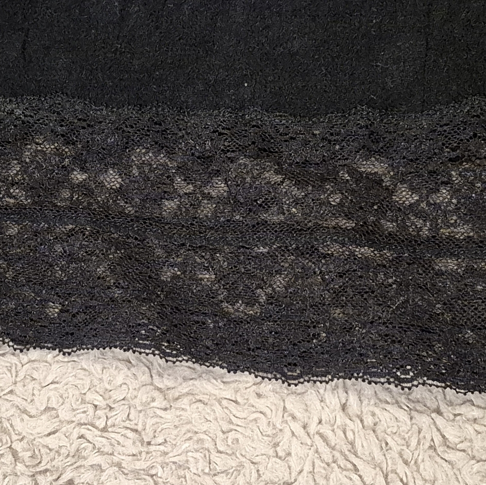 Moschino Black Lace Trim Women's Top Size 10 EUC - Picture 7 of 12
